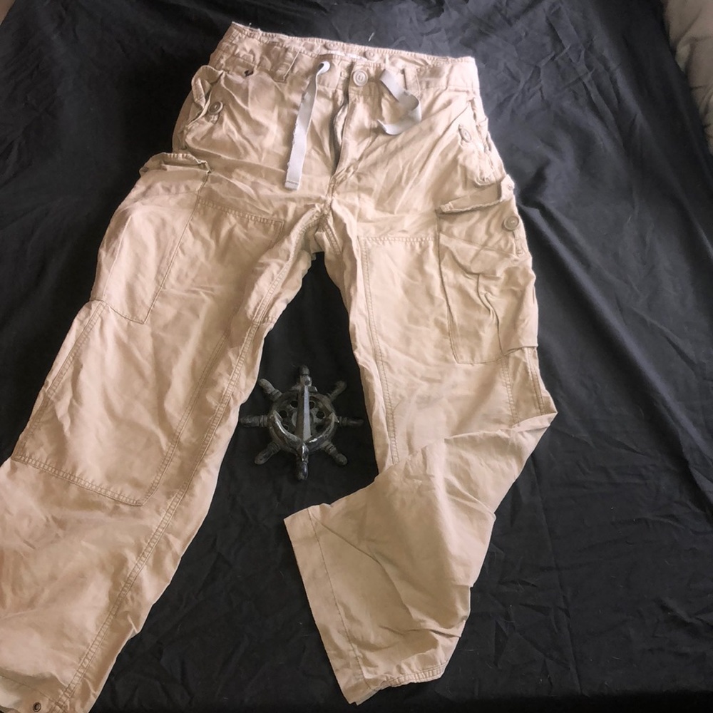 American Eagle khaki cargo pants